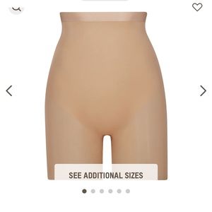 Skims Low Back Barely There Shapewear Small, Clay Color